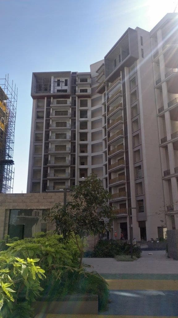 Kalpataru Grandeur