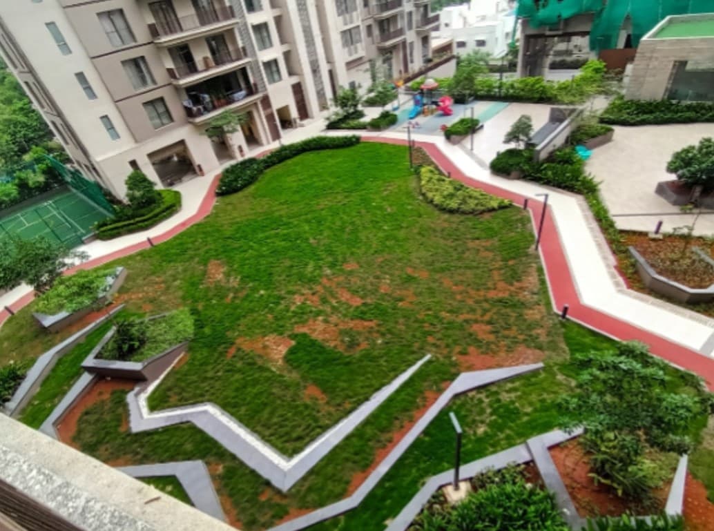 Kalpataru Grandeur