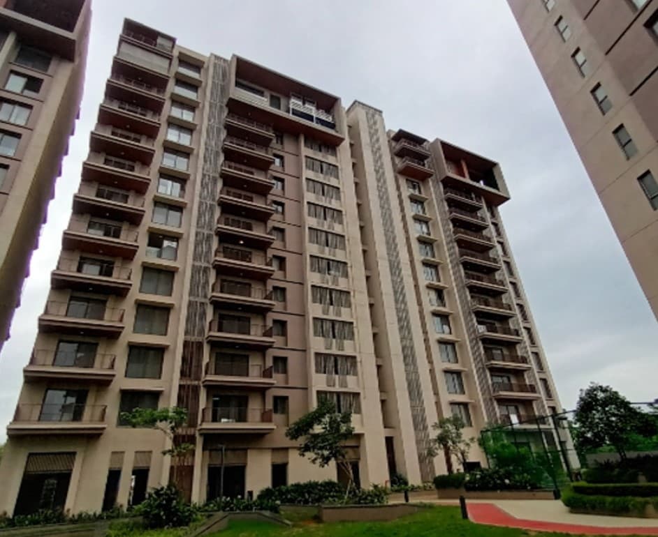 Kalpataru Grandeur