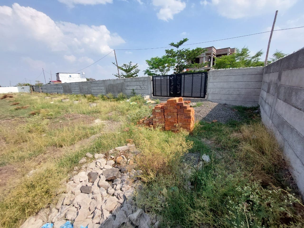 Farmhouse for Sale in Paliya Haidar, Indore